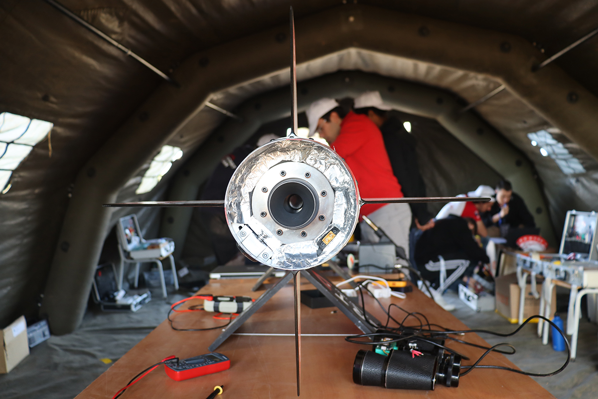 rear of Nordend during assembly, on launch day_sm